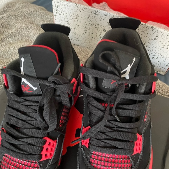 Jordan 4 ( Red Thunders) - Picture 5 of 6